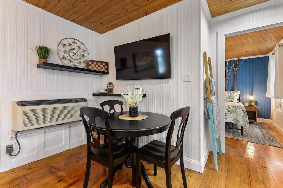 Bare Feet Bungalow -Close To Beach & Dog Friendly กัลฟ์พอร์ต ภายนอก รูปภาพ