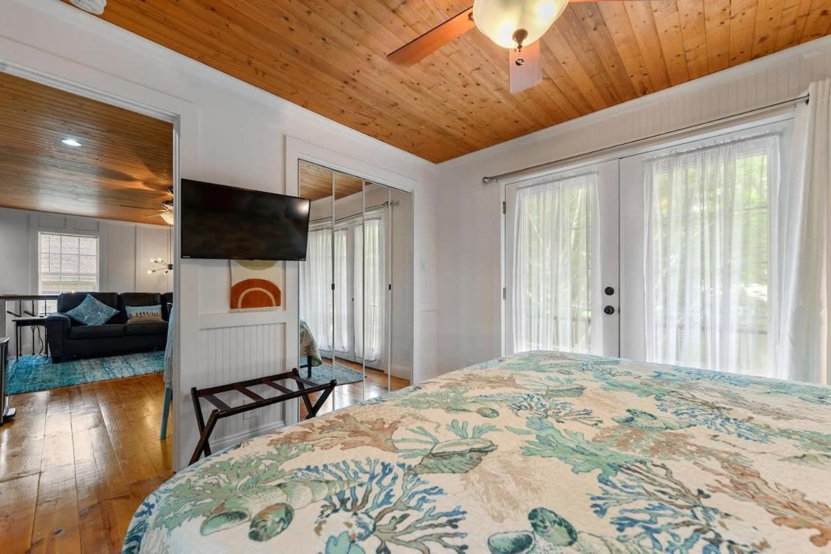 Bare Feet Bungalow -Close To Beach & Dog Friendly กัลฟ์พอร์ต ภายนอก รูปภาพ