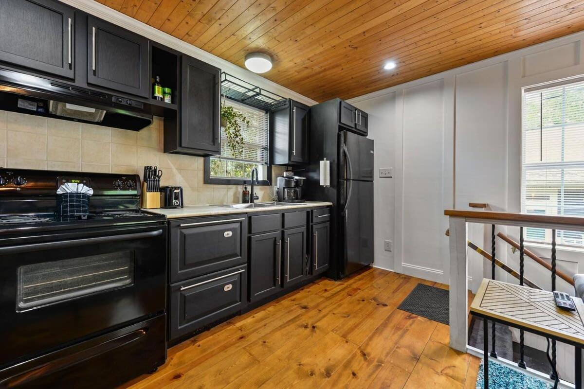 Bare Feet Bungalow -Close To Beach & Dog Friendly กัลฟ์พอร์ต ภายนอก รูปภาพ