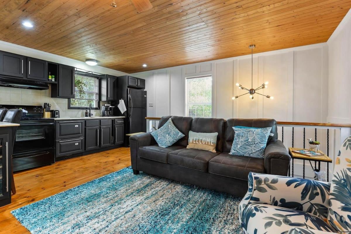 Bare Feet Bungalow -Close To Beach & Dog Friendly กัลฟ์พอร์ต ภายนอก รูปภาพ